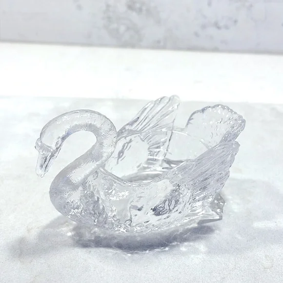 Miniature Glass Swan Vintage Crystal Signed Cambridge Glass Co Perfect Condition - Picture 1 of 8